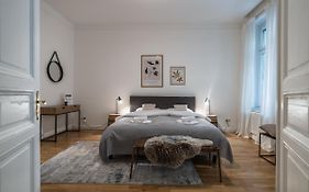 Hochwertige Altbauwohnung Im Modernen Stil In Wiesbaden - Kueche - Terrasse - Wlan - Zentral